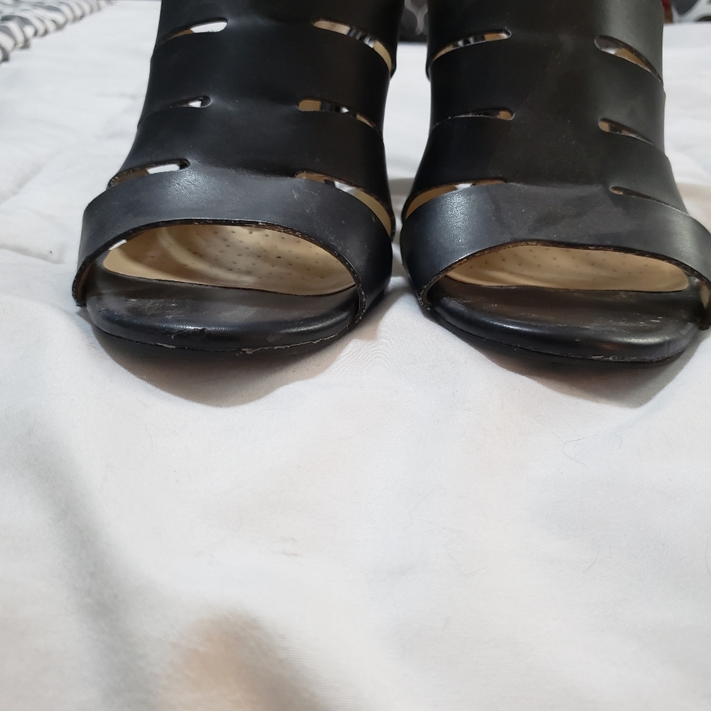 Liz Claiborne high heel sandals - Picture 7 of 9
